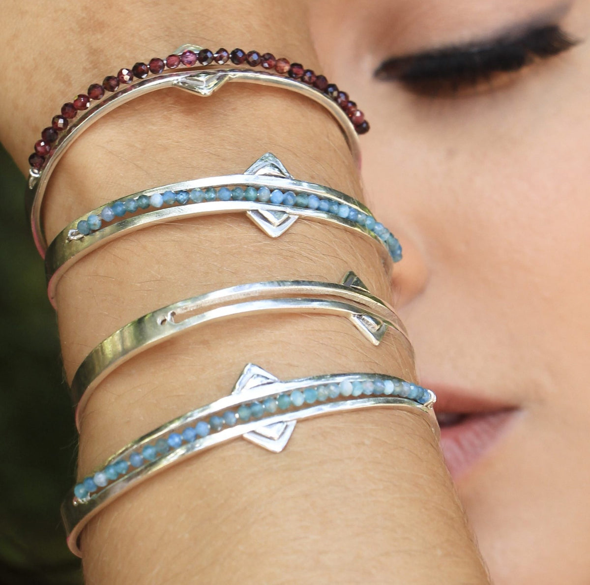 Bracelete Universo com pedras